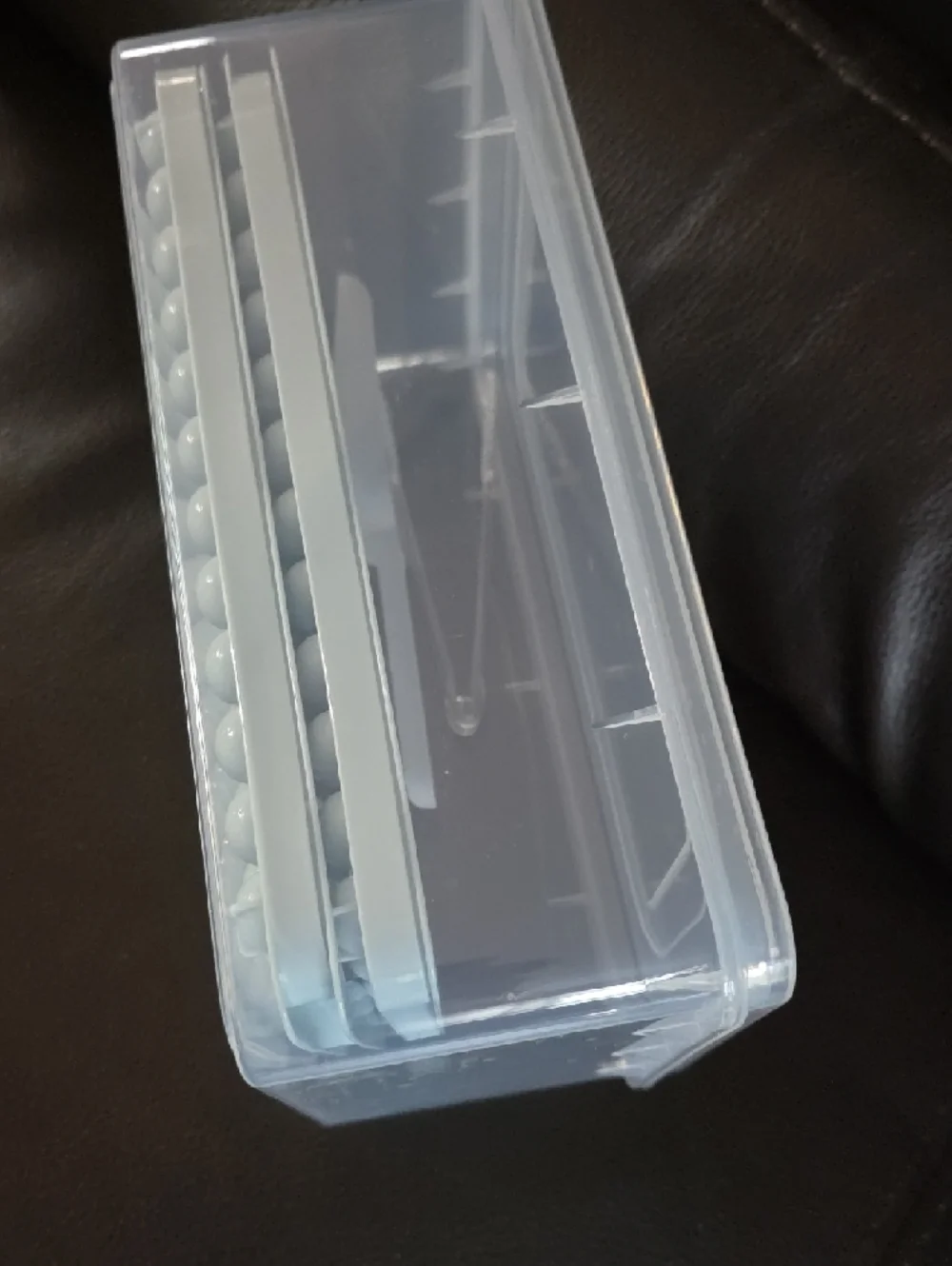 NEW 3 Pack Ice Trays With Plastic Storage and Scooper